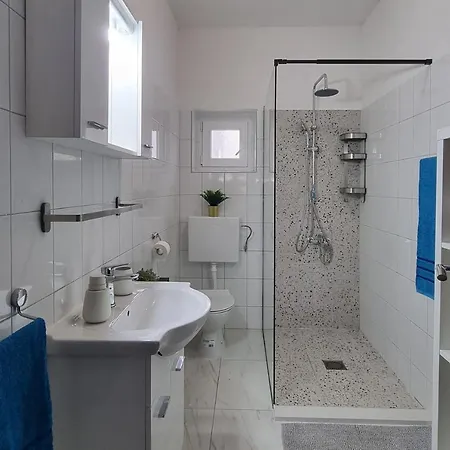 Holiday home Family Friendly House With A Swimming Pool Vrana, Biograd - 21875 Pakostane